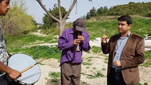 Muhtardan Afrin Marşı