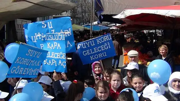 Öğrenciler su tasarrufuna dikkat çekti