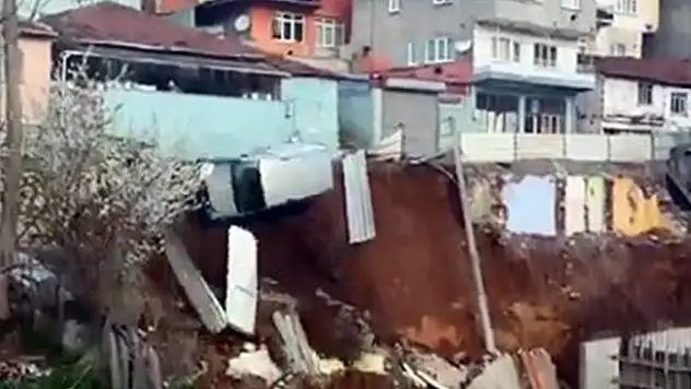 Ölümden saniyelerle kurtuldu