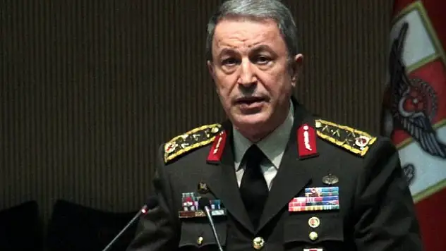 Orgeneral Akar Irak sınırında