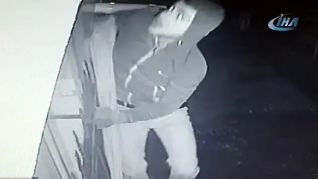 'Örümcek adam' gibi hırsız