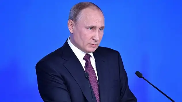 Putin ve Macron telefonda görüştü
