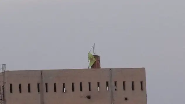 PYD'nin sözde flaması indirildi