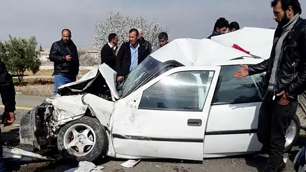 Şanlıurfa'da zincirleme trafik kazası: 2 ölü, 4 yaralı