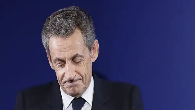 Sarkozy'ye yolsuzluk davası