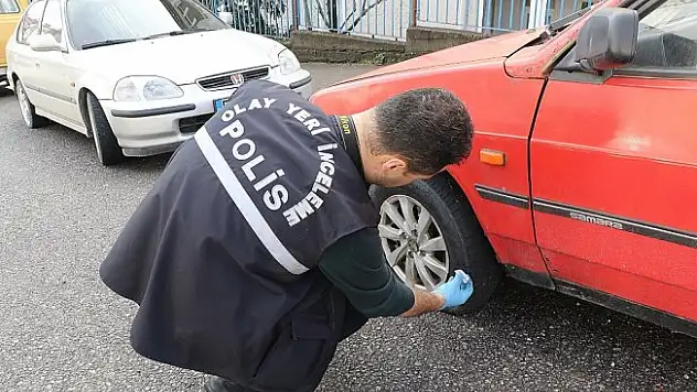 Sevgilisi terk edince 30 aracın lastiğini kesti