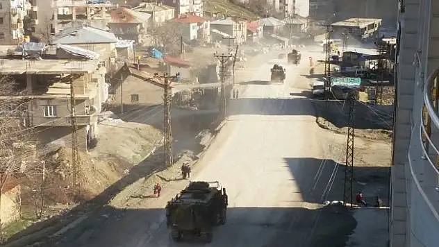 Sınıra askeri sevkıyat