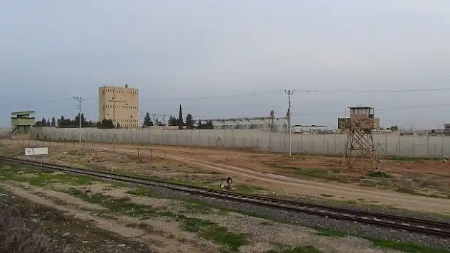 Sınırda hareketlilik: Ateş açan terörist etkisiz hale getirildi