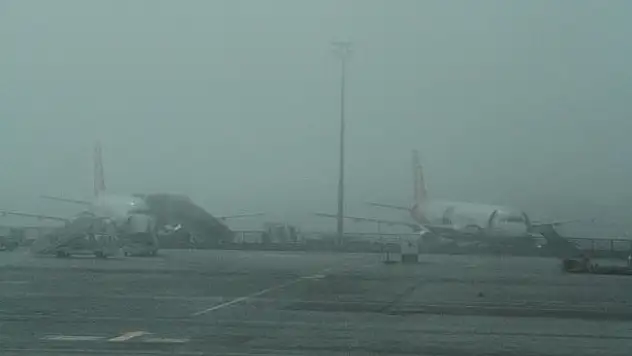 Sis hava ulaşımını da etkiledi