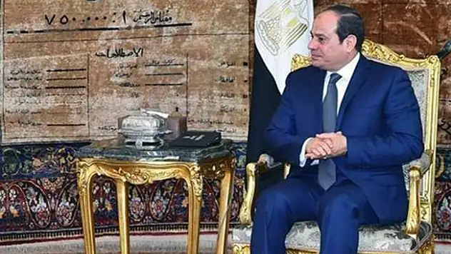 Sisi yüzde 92'yle yeniden Cumhurbaşkanı