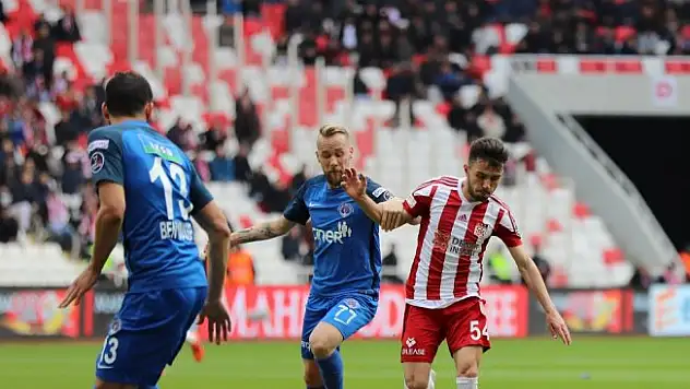Sivas'ta 4 golü beraberlik