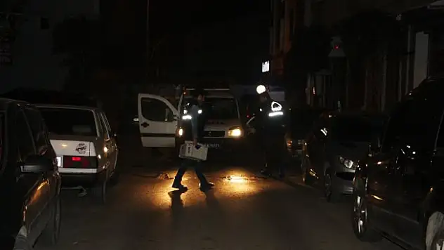 Sokak ortasında pompalı tüfekle vuruldu