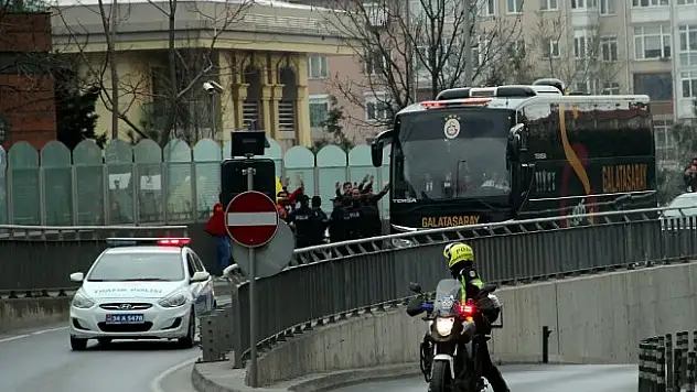 Takımlar dev maç için yola çıktı