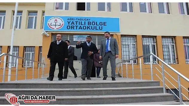 Taşlıçay Kaymakamı Enver Özderin'den Okul ziyaretleri