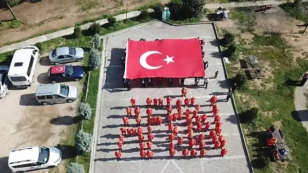 Temizlik işçilerinden 'Afrin' mesajı