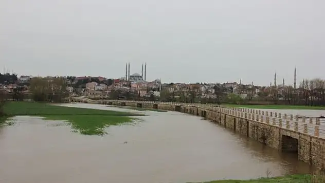 Tunca Nehri 'kırmızı alarm' seviyesine yükseldi