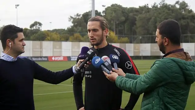 'Türk futbolcuların değersizleştirilmemesini istiyorum'