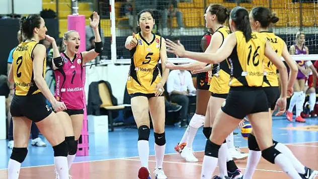 VakıfBank, Sultanlar Ligi'nde finalde