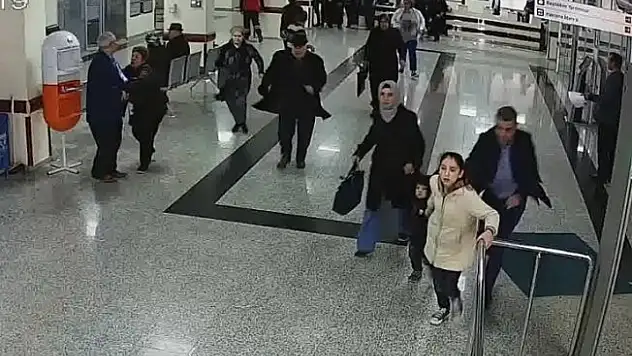 Yere düşen hastayı canlı bomba sandılar