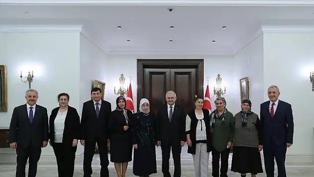 Yıldırım, köyünü Türkiye'ye tanıtan Zümran Ömür'ü kabul etti