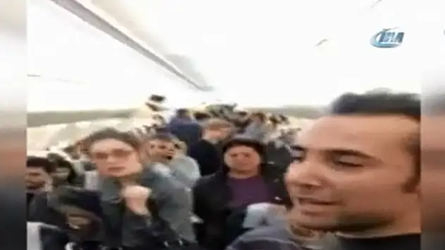 Yolcular uçakta sinir krizi geçirdi