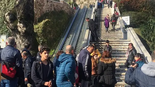 Yürüyen merdivende can pazarı: 8 yaralı