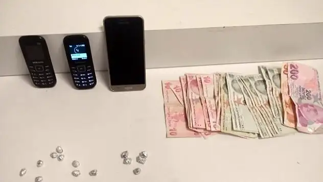 Zehir tacirleri suçüstü yakalandı