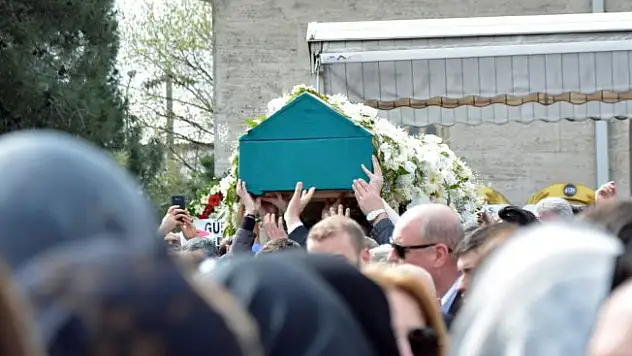 Zeynep Coşkun son yolculuğuna uğurlandı
