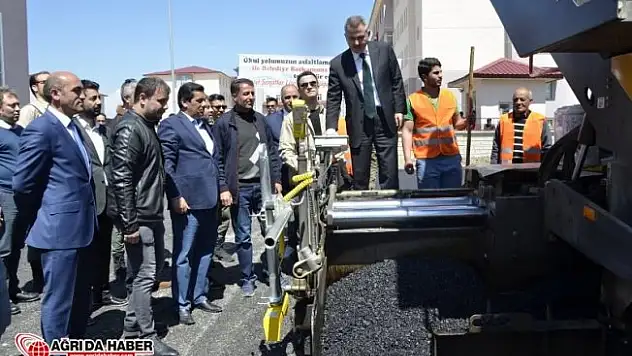 Ağrı'da Asfalt Çalışmalarına Kurban Kesilerek Başlandı
