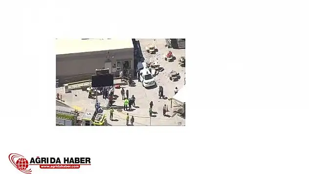 Almanya'da Araç İnsanların Arasına Girdi