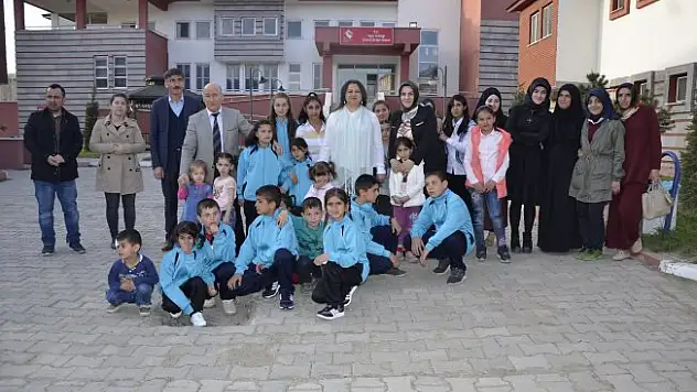 Beyza Elban'dan Ağrı Sevgi Evlerine Ziyaret