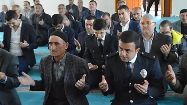 Eleşkirt'te Polis Haftası Dolayısıyla Şehitler için Mevlit Okutuldu