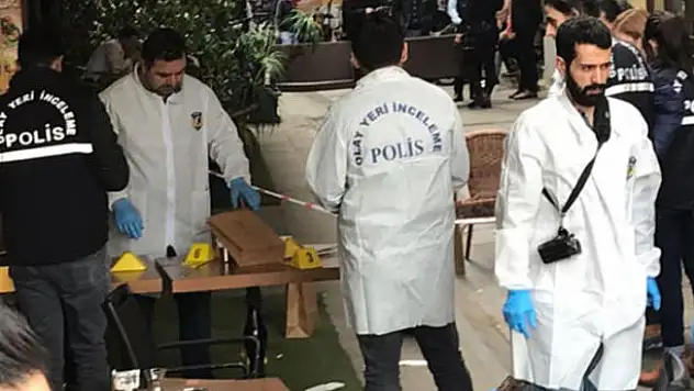 Eski Savunma Bakanı Öldürüldü!
