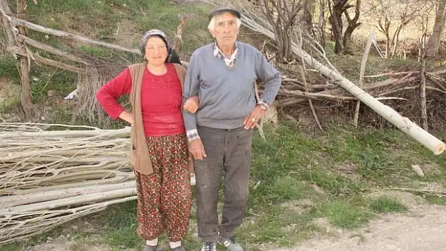 Koskoca Köyde Yalnız 2 Kişi Yaşıyor