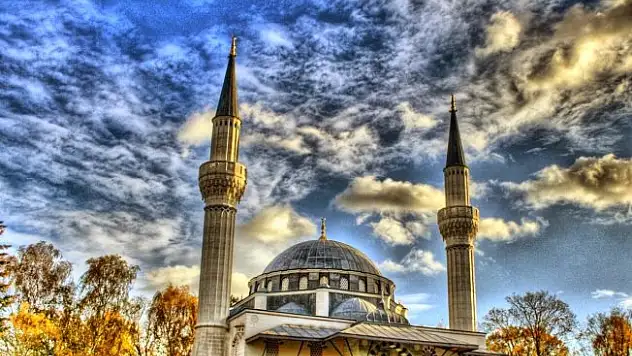 Miraç Kandili ile ilgili hadisler! Miraç Kandili ile ilgili Ayetler