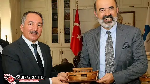 Türkiye Kayak Federasyonu Başkanı Erol YARAR A.İ.Ç.Ü Rektörü'nü Ziyaret etti!