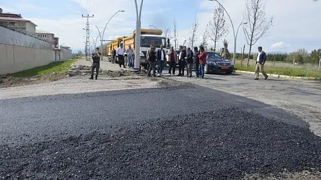 Ağrı'da Asfaltlama Çalışmaları Devam Ediyor