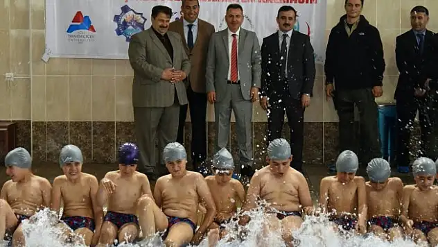 Ağrı'da '4. Sınıflar İçerisinde Yüzme Bilmeyen Kalmasın Projesi'