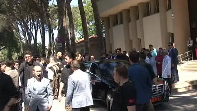 Başbakan Yıldırım'dan hasta ziyareti