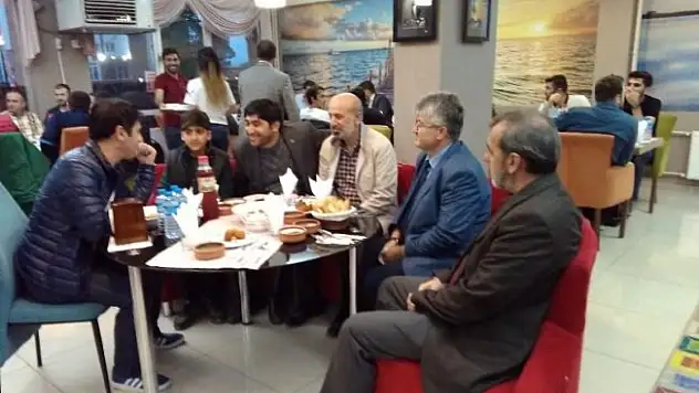 AİÇÜ İslami İlimler Fakültesi mezun öğrencileri iftarda buluştu