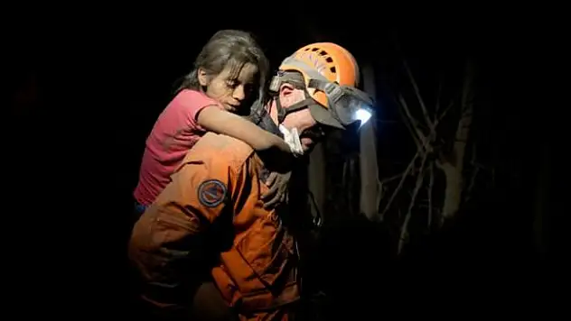 Guatemala'da Yanardağ Patladı Çok Sayıda Ölü Var