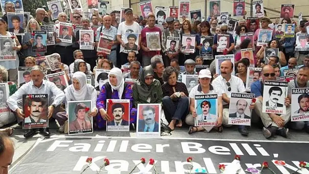 Cumartesi Anneleri'nin 700. Hafta Kutlamalarına Polis Yasağı! (Cumartesi Anneleri Kimdir?)