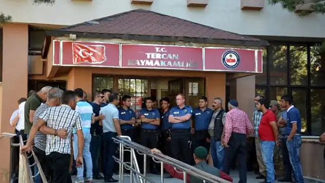 Erzincan'da Kaymakamlık'ta Silahlı Kavga! Din Görevlilerinden 5 Kişi Öldü!