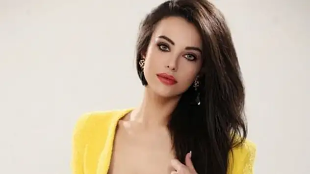 Tuvana Türkay Kimdir? Ahmet Kural'ın Rol Arkadaşı Tuvana Türkay Kimdir?