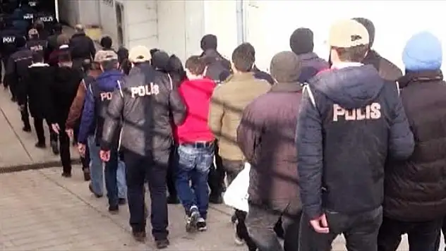 İstanbul'da Suç Örgütüne Operasyon 24 Kişi Gözaltına Alındı