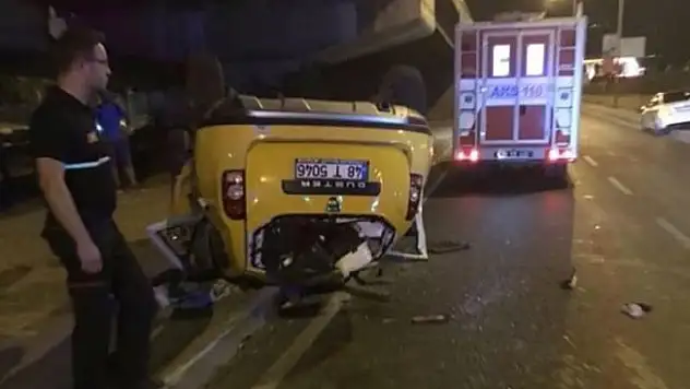 Ünlü Oyuncu Sefa Zengin ve Ailesi Kaza Geçirdi!
