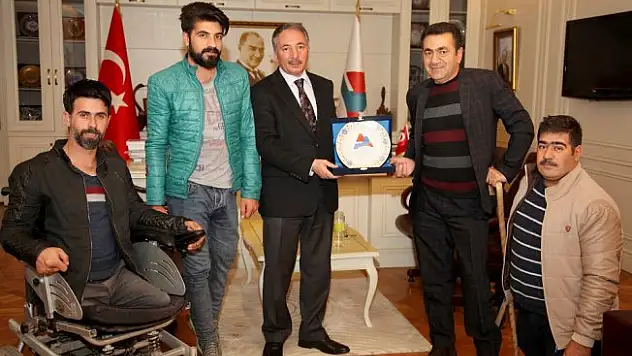 AİÇÜ Rektörü Abdulhalik Karabulut'a Anlamlı Ziyaret