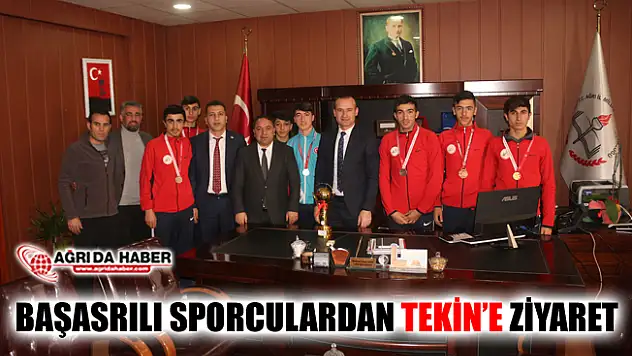 Ağrı'da Başarılı Sporcular Milli Eğitim Müdürü Tekin'i Ziyaret Etti