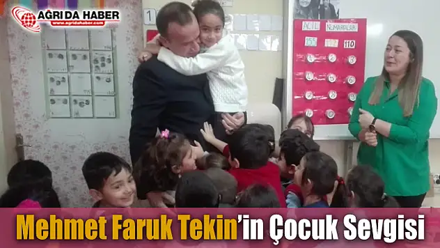 Mehmet Faruk Tekin'in Okul ziyaretlerinde çocuk Sevgisi