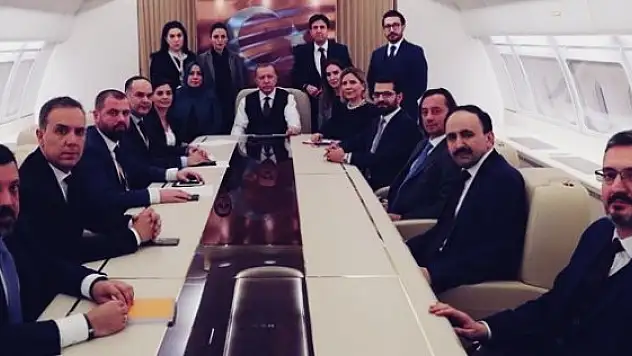 Cumhurbaşkanı Erdoğan Üçlü zirveyi Uçakta değerlendirdi